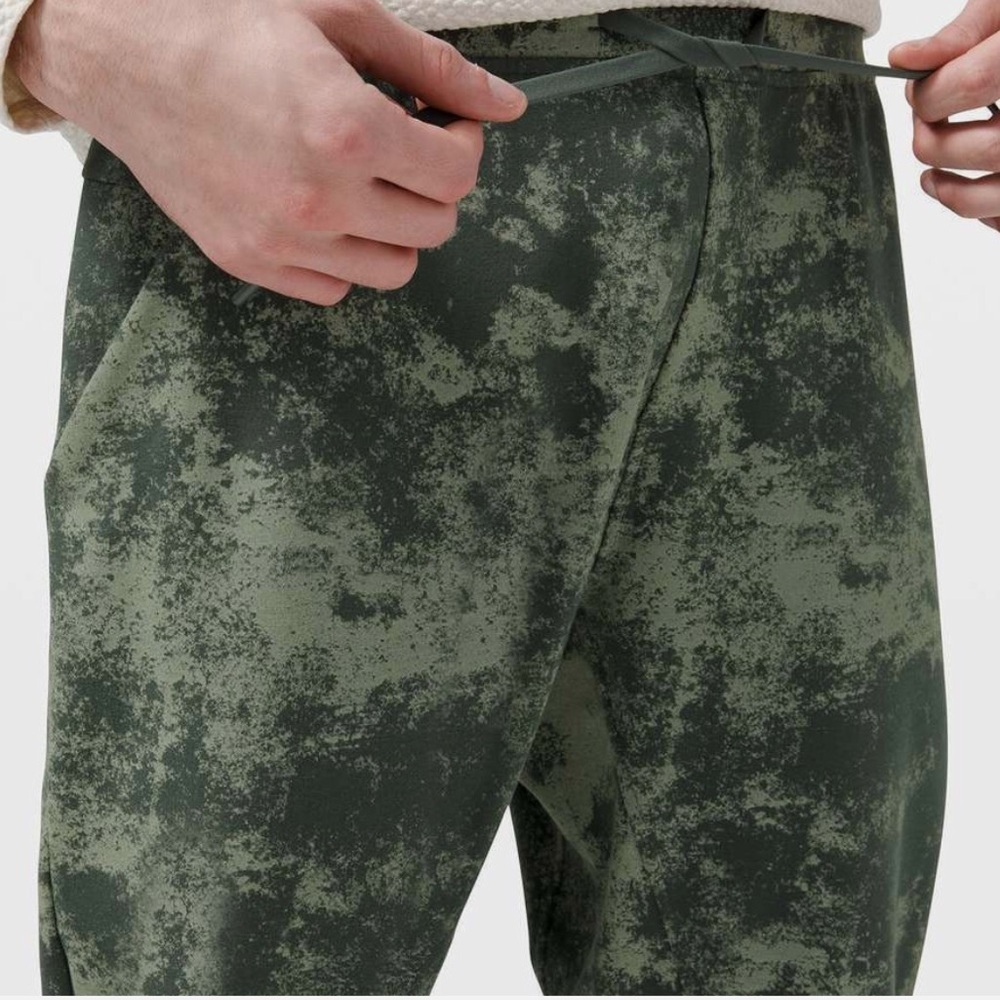 Men’s Lululemon City Sweat Jogger. Size M - Picture 3 of 9